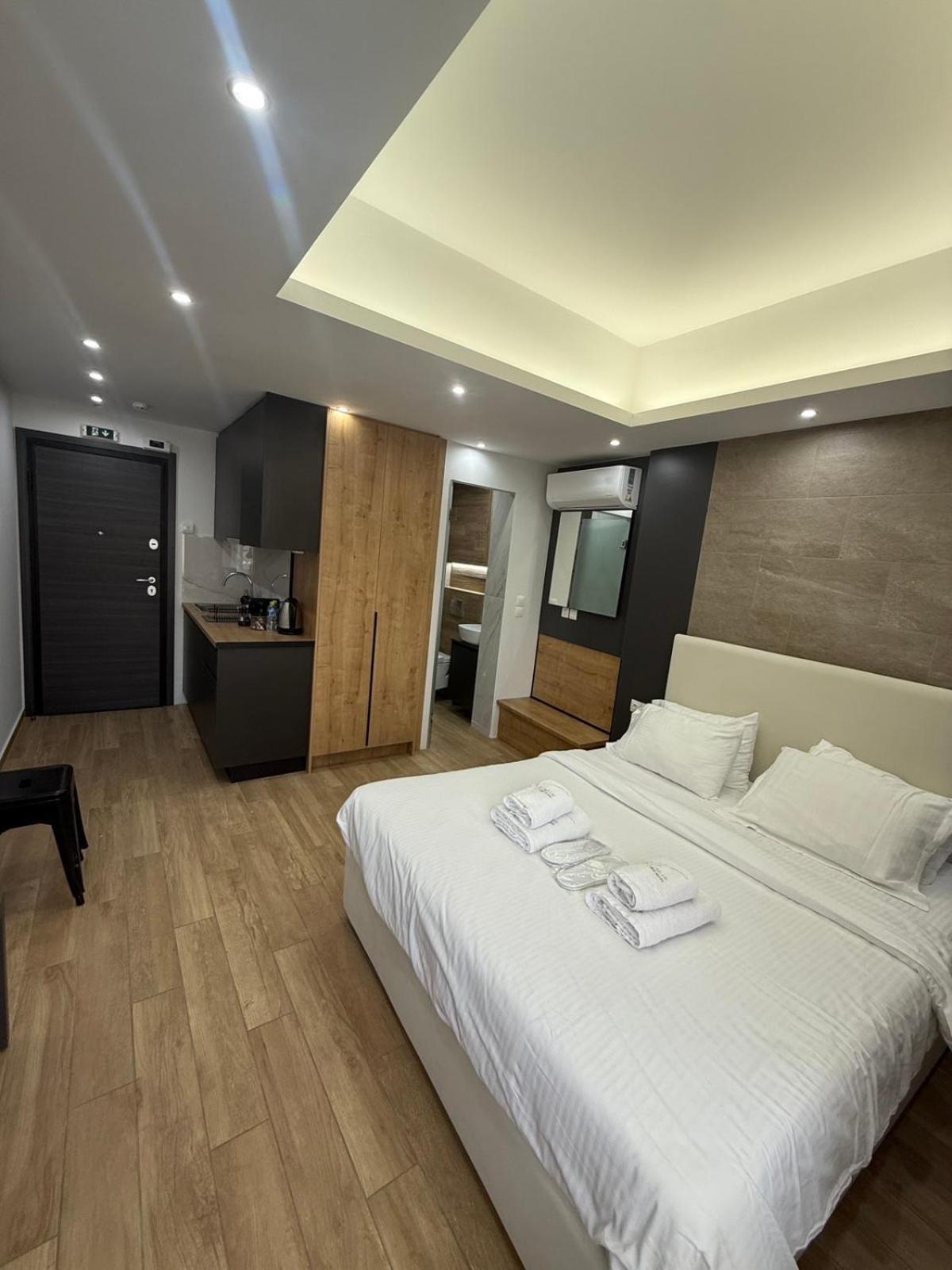 Xclusive Athens Suites Exterior photo