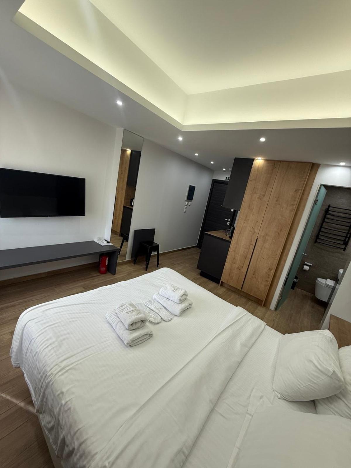 Xclusive Athens Suites Exterior photo